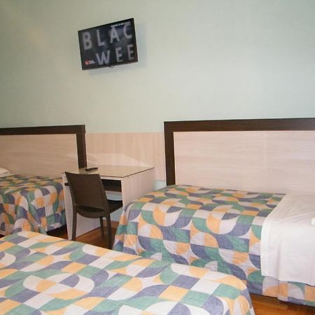 Torino Central-- Rooms And Apartments - Alba Bagian luar foto