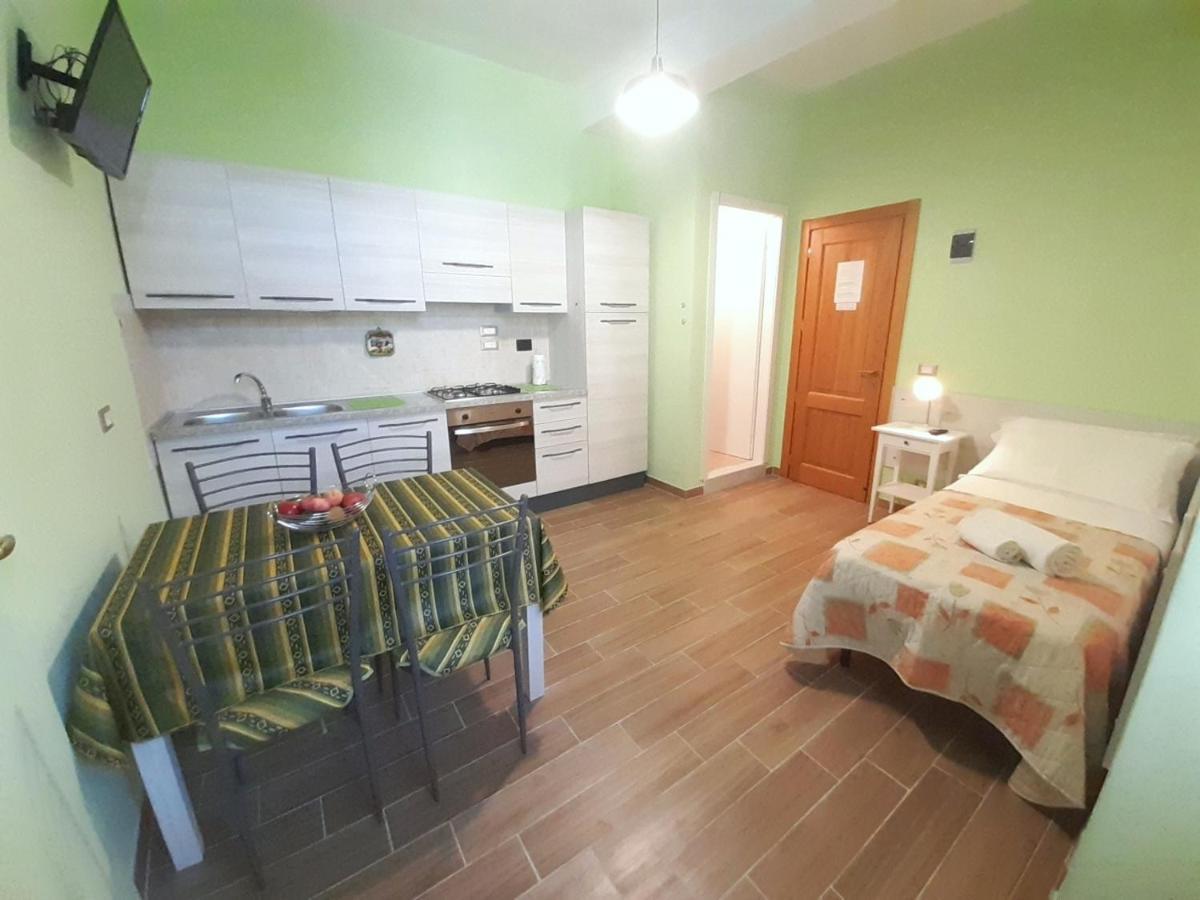 Torino Central-- Rooms And Apartments - Alba Bagian luar foto