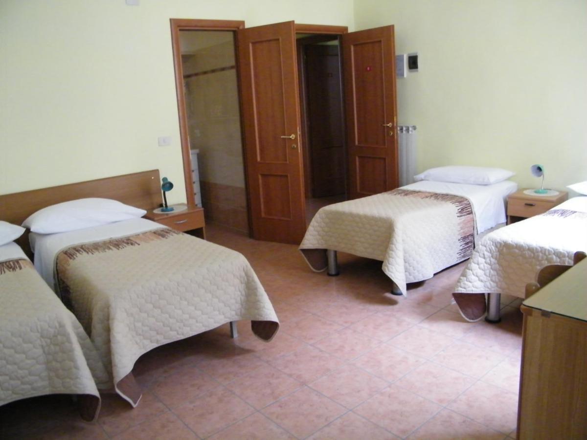 Torino Central-- Rooms And Apartments - Alba Bagian luar foto