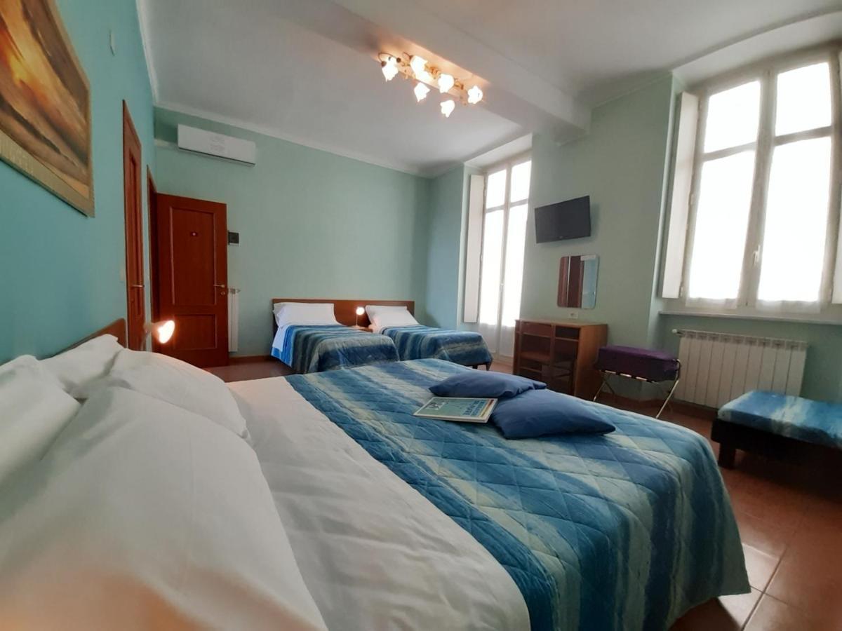 Torino Central-- Rooms And Apartments - Alba Bagian luar foto