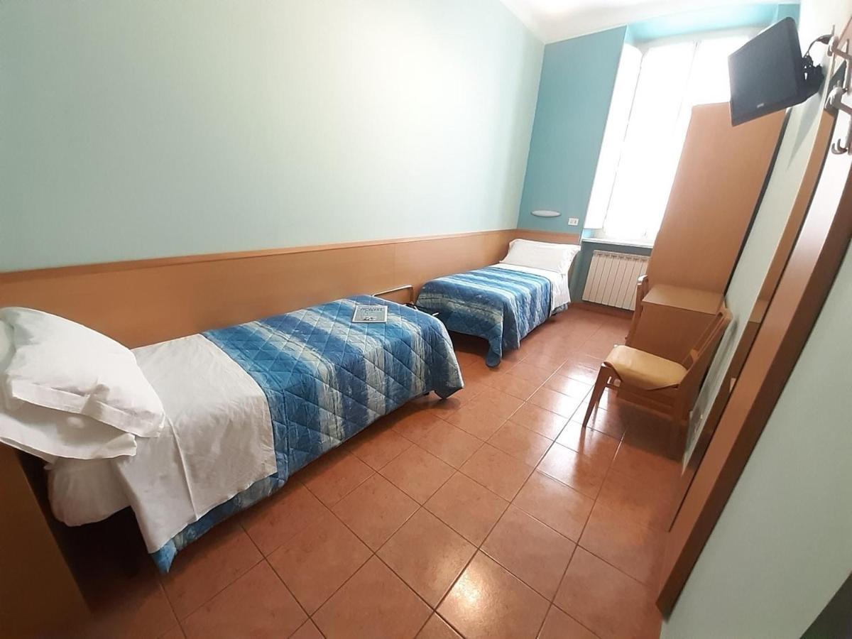 Torino Central-- Rooms And Apartments - Alba Bagian luar foto