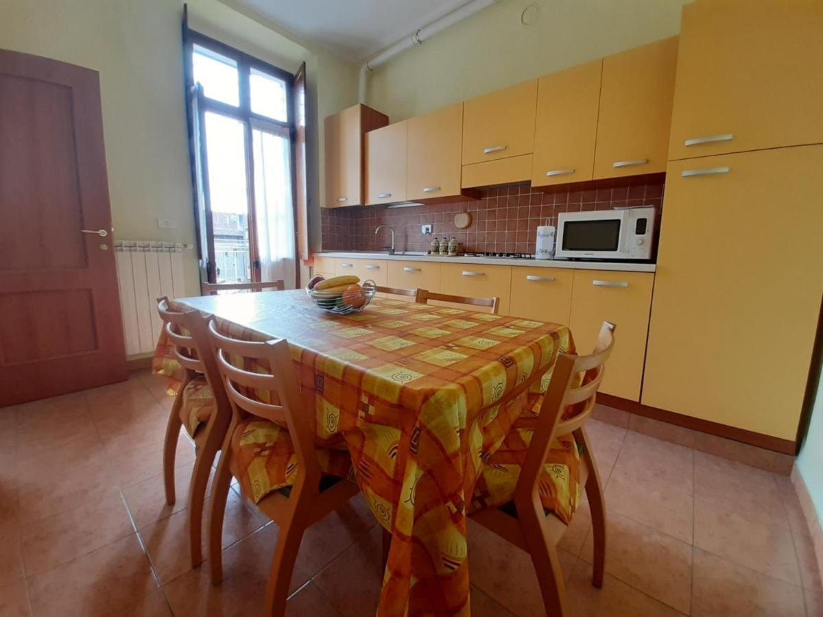 Torino Central-- Rooms And Apartments - Alba Bagian luar foto